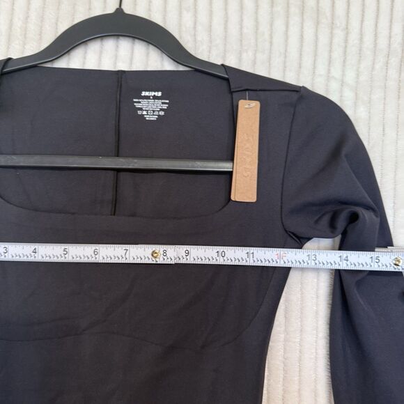 Skims Body Long Sleeve Short Dress Size Small Onyx/black NWT Built In Shapewear - Picture 4 of 11